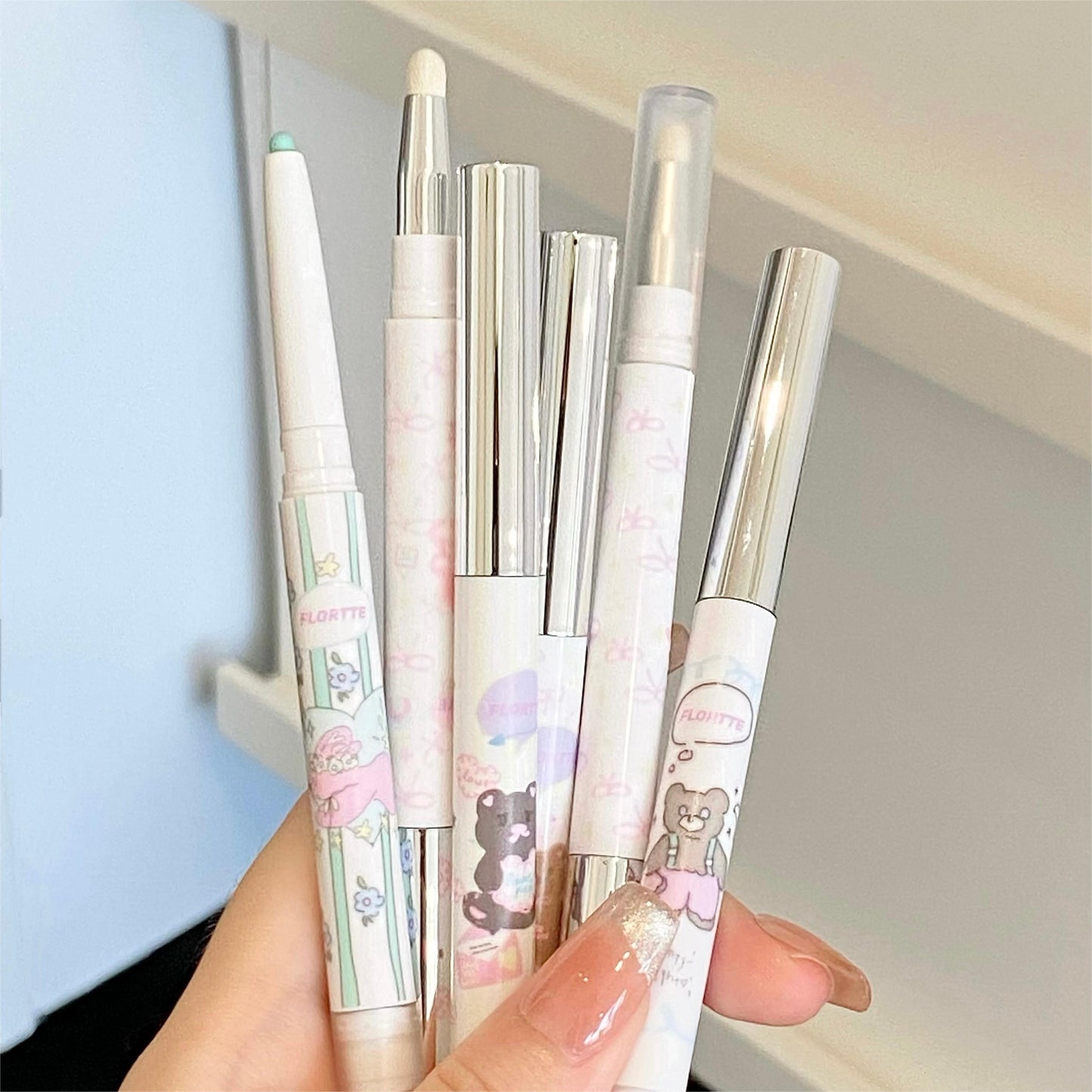 FLORTTE Glitter Eye Liner 200mg Bread Bear& Me Series Double-ended Gel Eyeliner Pencil Eyeshadow - Peachy Glam