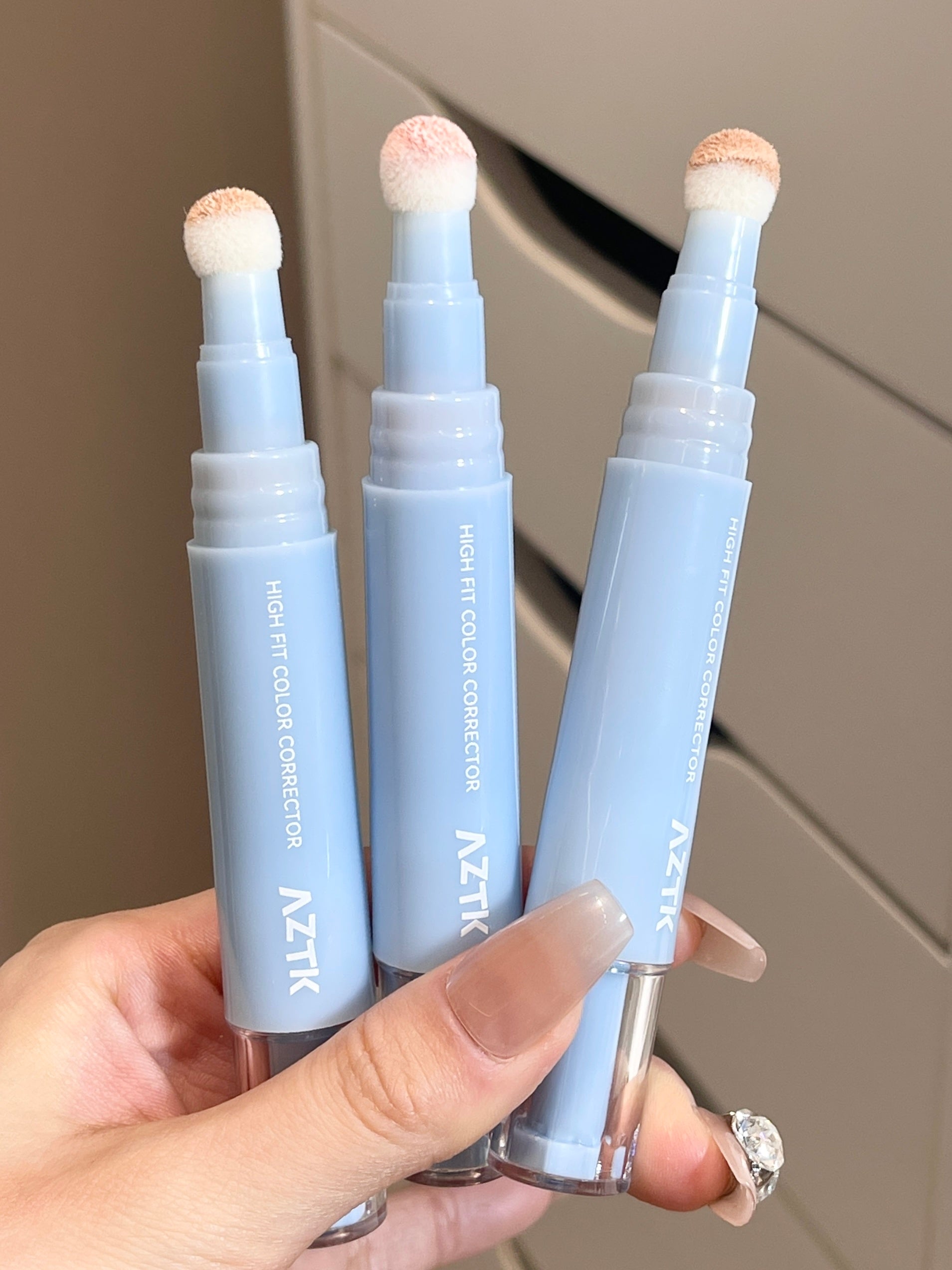 AZTK Liquid Concealer Pen 4.6g High Fit Color Corrector - Peachy Glam