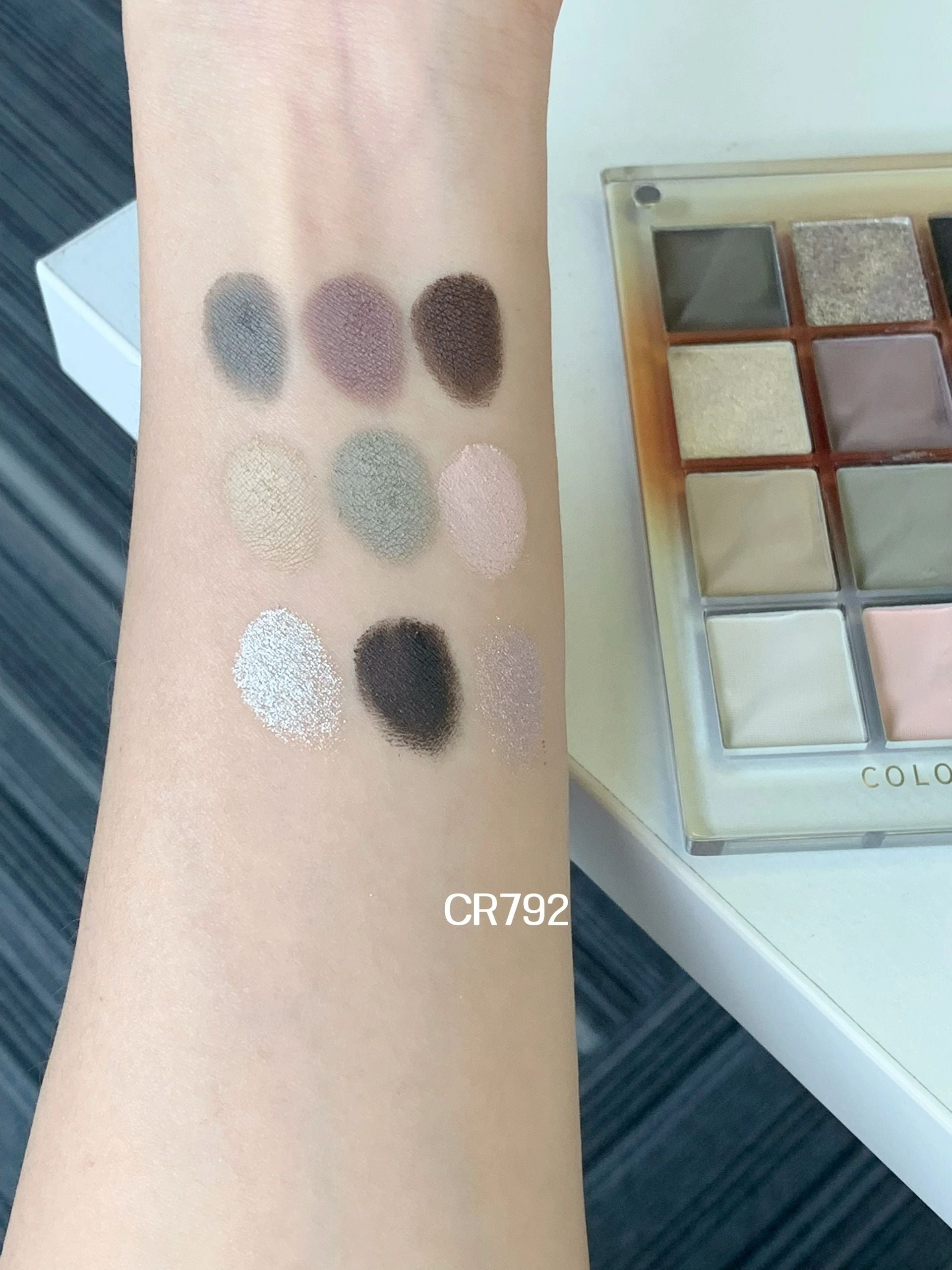 COLORROSE Eyeshadow Palette 9.5g Water Ripple Series Eyeshadow Pallets - Peachy Glam