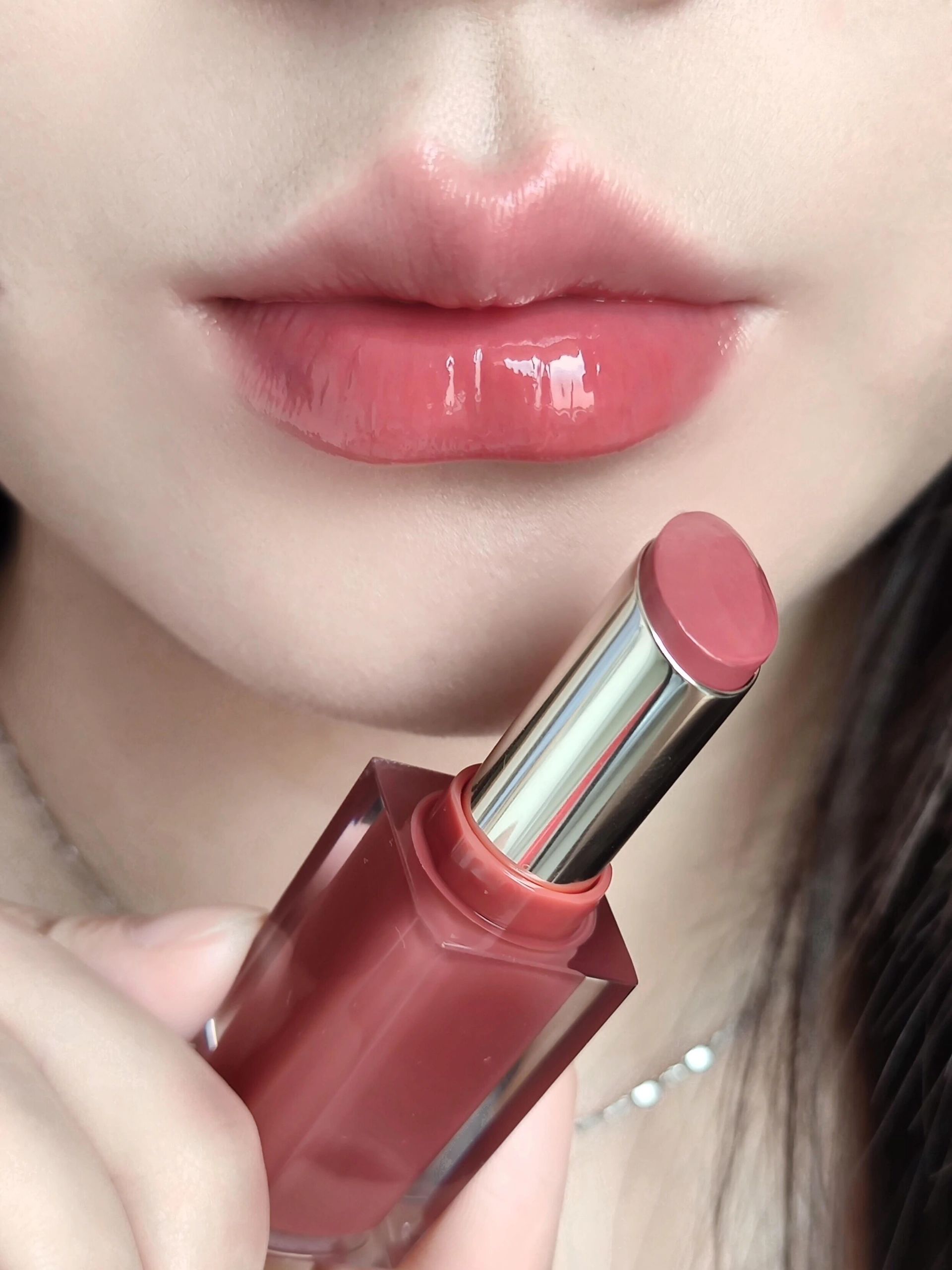 INTO YOU Moisturizing Lipstick Mirror 3g - Peachy Glam