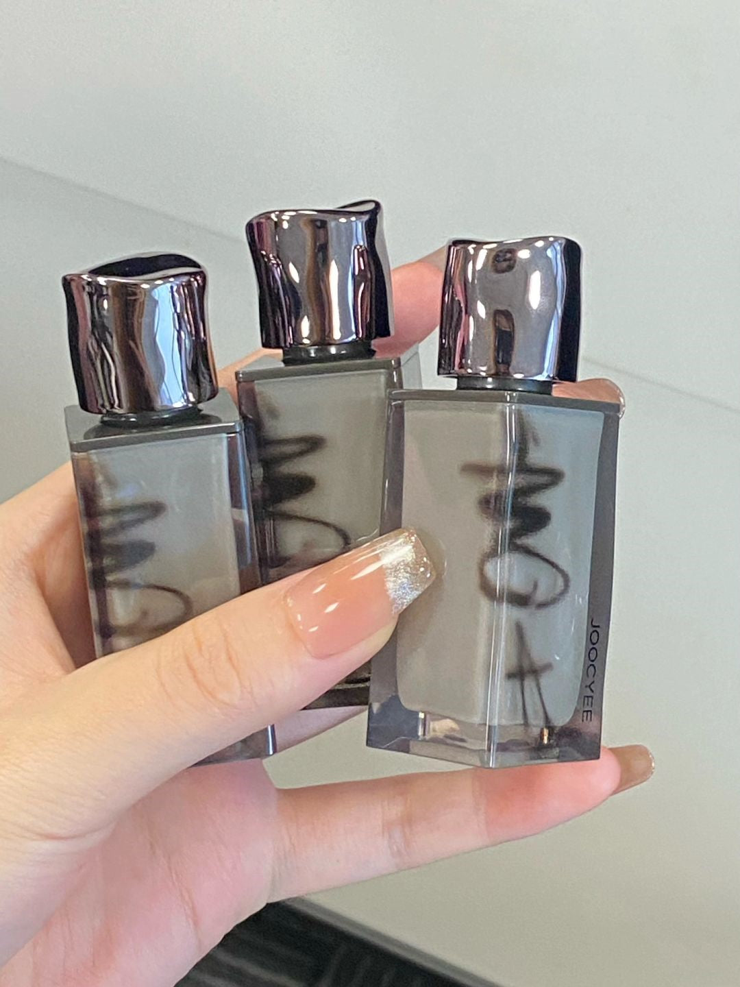 JOOCYEE Smokey Series Mirror Essence Lip Gloss - Peachy Glam